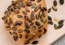 Dinkel K&uuml;rbiskernbr&ouml;tchen