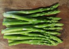 Spargel gr&uuml;n lose vom Hof